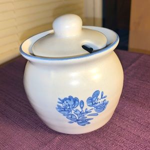 Pfaltzgraff Yorktowne Blue Stoneware Sugar Bowl Jam Jar Honey Pot Notched Lid 4”
